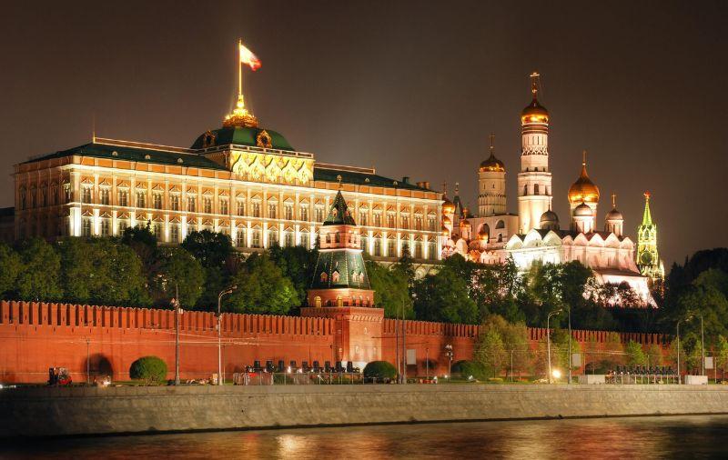 کاخ کرملین روسیه | دژ مستحکم تزار در قلب مسکو